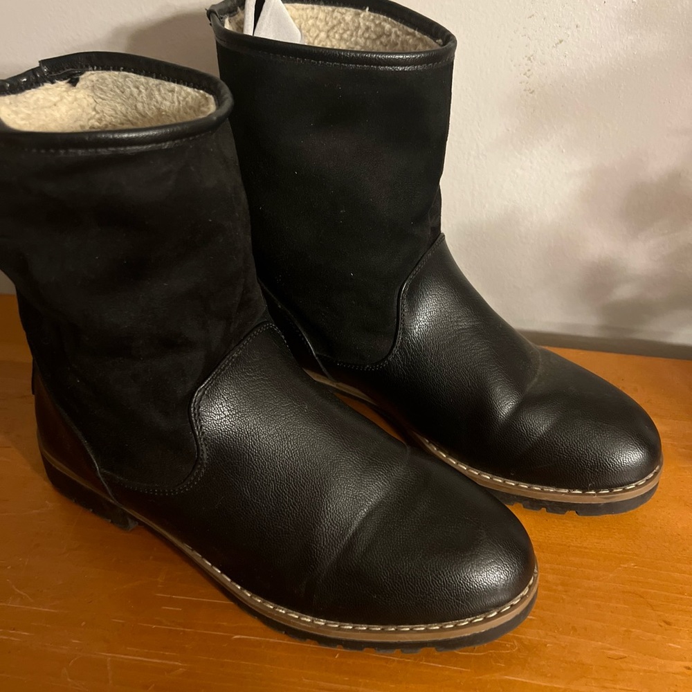 Nautica Women’s Black Winter Boots Size 7 Pull on Fleece Lined Preowned